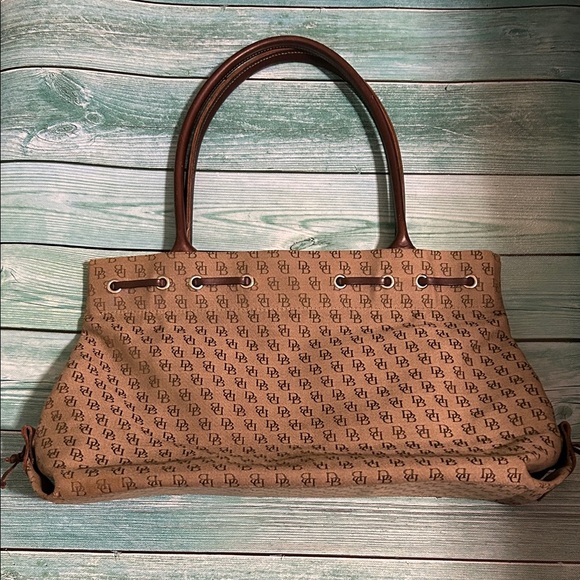 Dooney & Bourke Tan Monogram Tote Vintage 1990’s. EUC - Picture 5 of 11